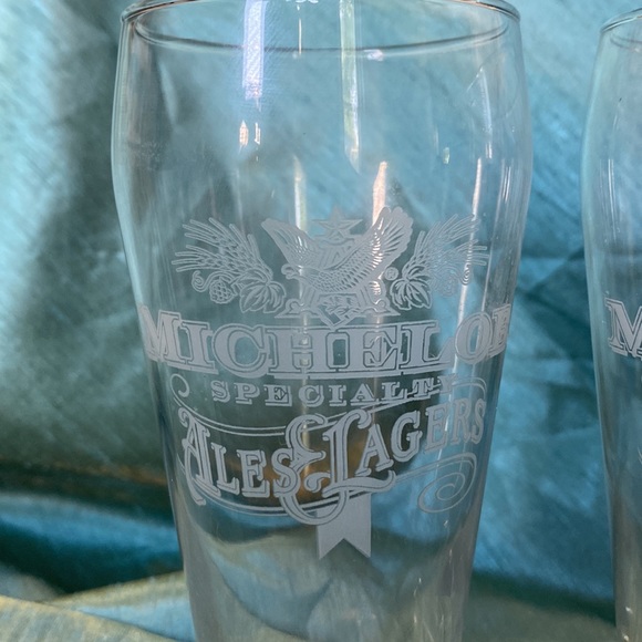 Michelob Specialty Ales & Lagers Etched Glasses, Set of 2 - Picture 2 of 8